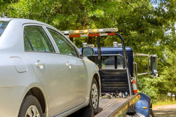 Flatbed Towing: The Safe Choice for Your Vehicle Secure and Damage-Free Towing Solutions You Can Trust!